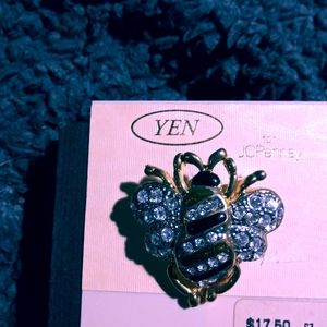 Bumble bee brooch brand new never worn
